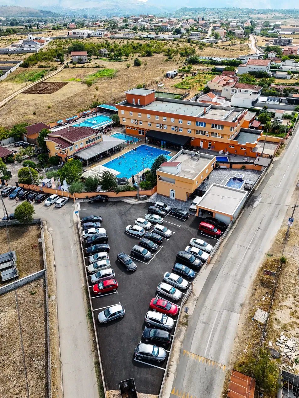 Hotel Ada i Sportski centar Fida iz vazduha